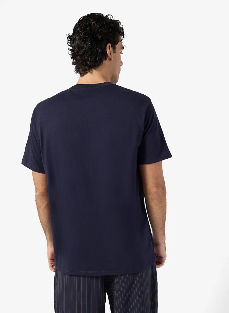 جس Short Sleeve Crew Neck American Trad T-Shirt